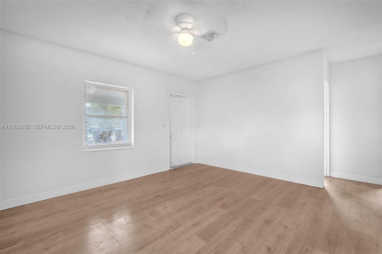 841 NW 15th Ter, Fort Lauderdale, FL 33311 Photo