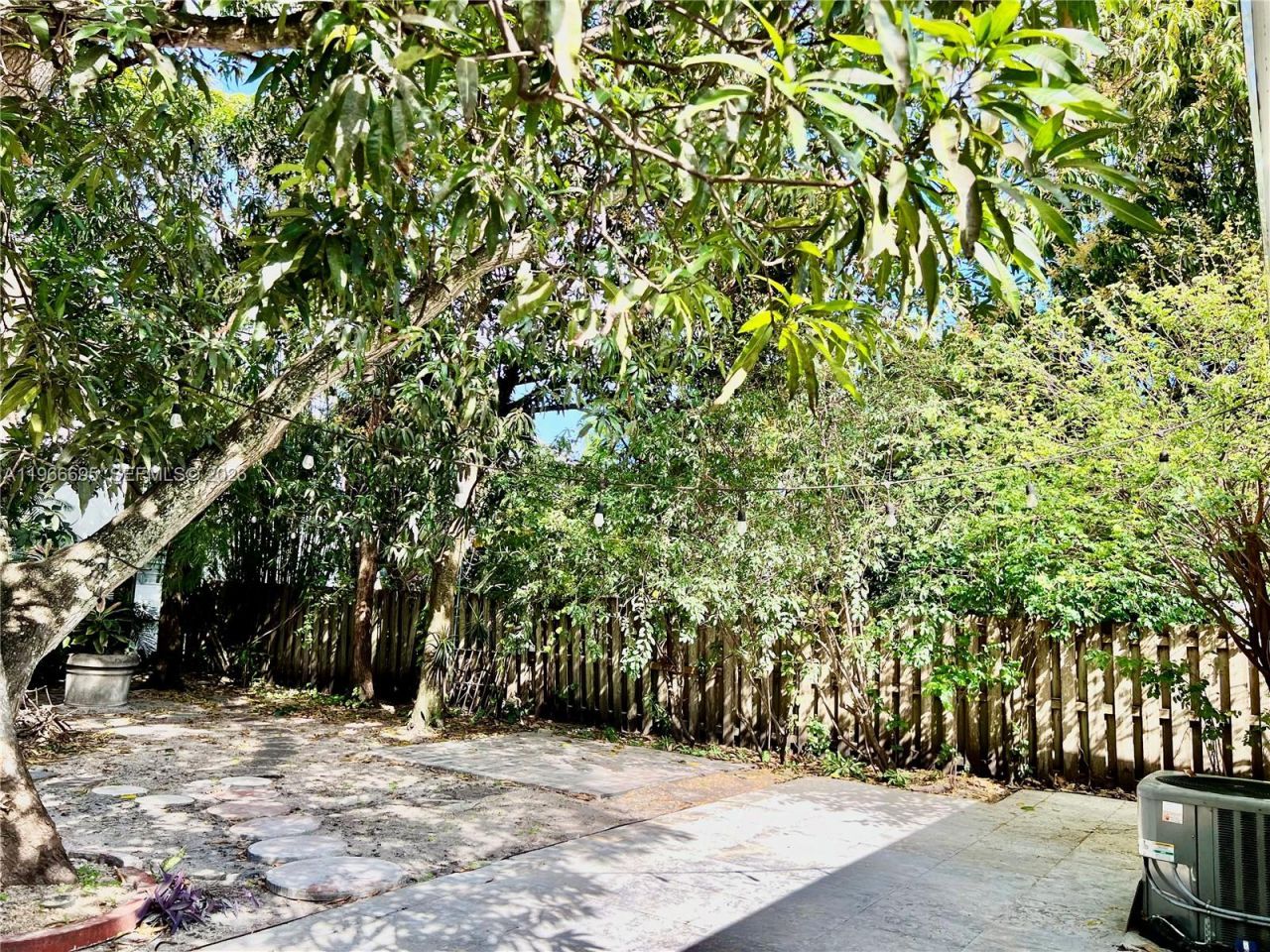 1623 Johnson St , Unit 1623, Hollywood, FL 33020 Photo