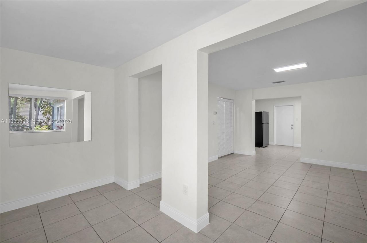 1548 NE 131st Ln , Unit 1550, North Miami, FL 33161 Photo