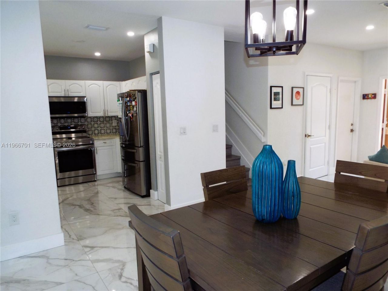 21470 SW 85th Path , Cutler Bay, FL 33189 Photo