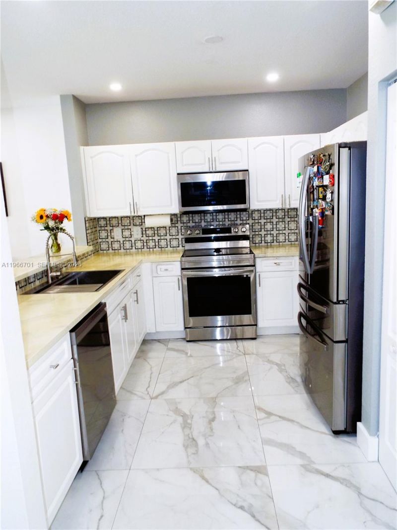 21470 SW 85th Path , Cutler Bay, FL 33189 Photo