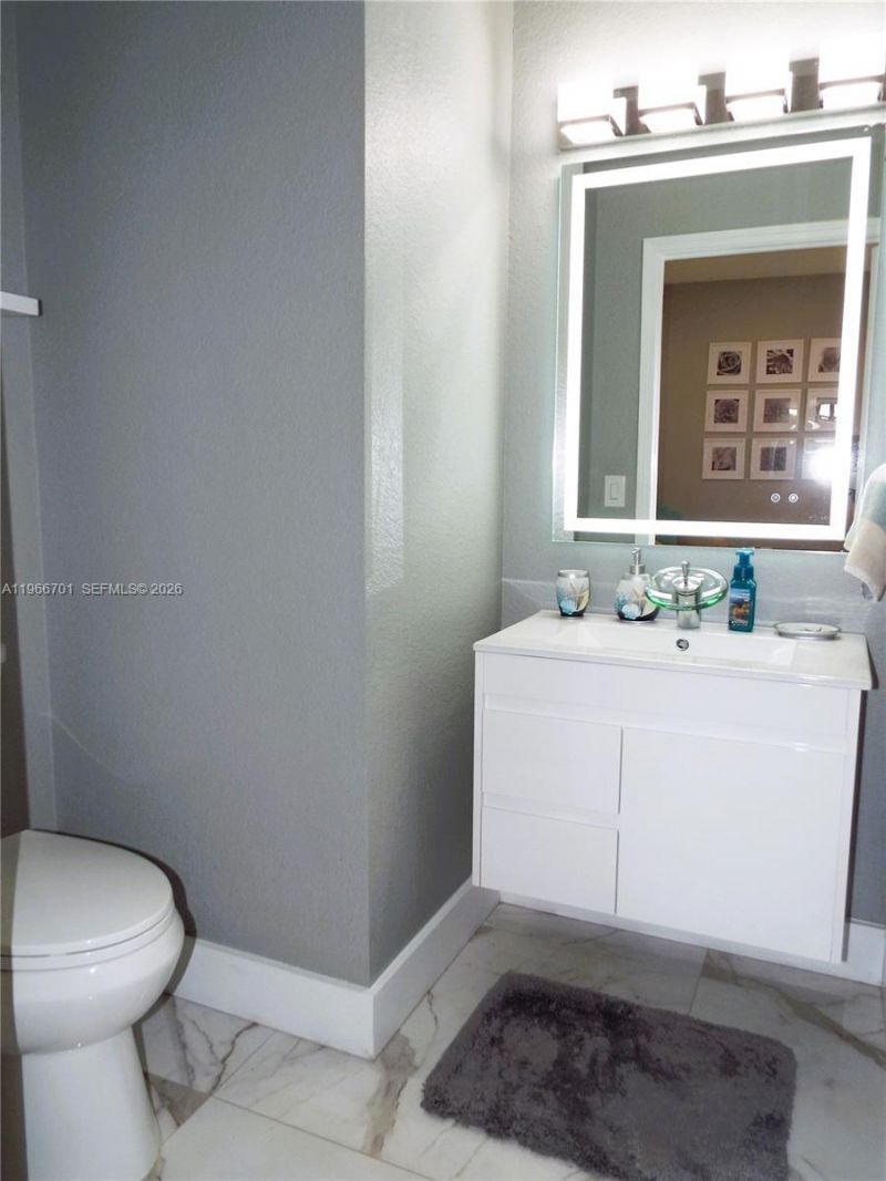 21470 SW 85th Path , Cutler Bay, FL 33189 Photo