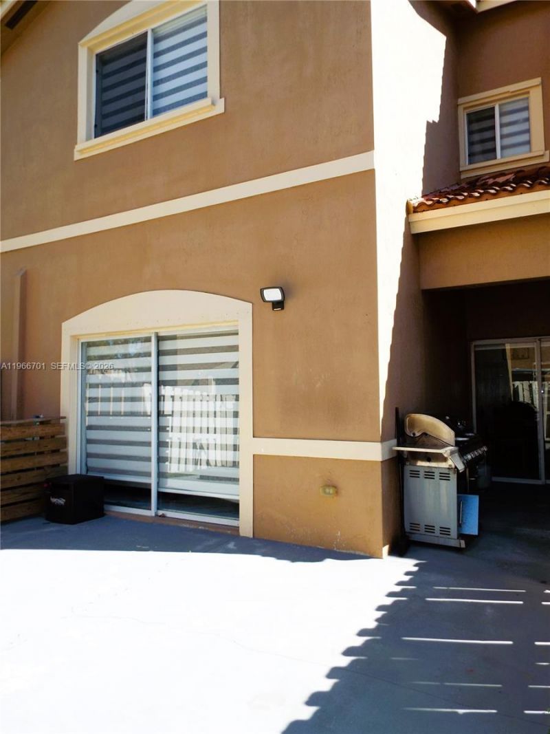 21470 SW 85th Path , Cutler Bay, FL 33189 Photo