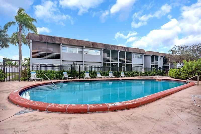 7166 Southgate Blvd , Unit 7166, Tamarac, FL 33321 Photo