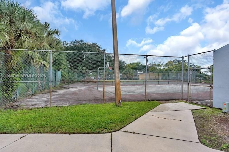 7166 Southgate Blvd , Unit 7166, Tamarac, FL 33321 Photo