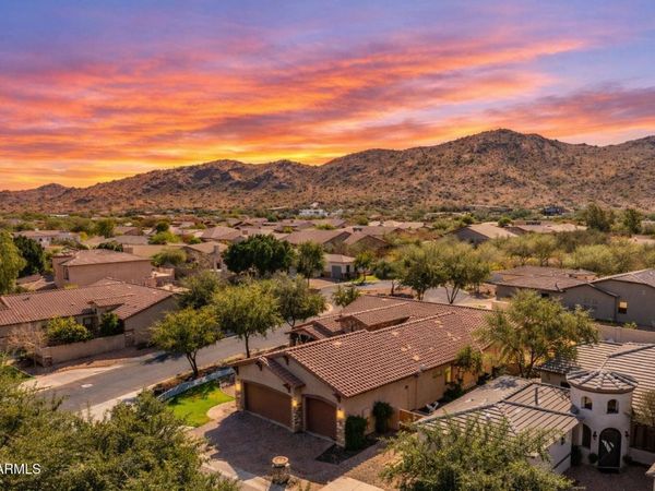 3215 E CONSTANCE Way, Phoenix, AZ 85042