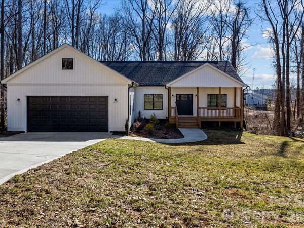 428 Florence Circle, Statesville, NC 28625