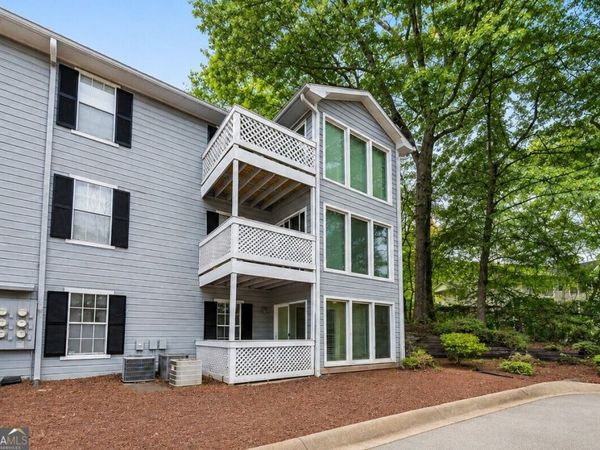 201 Natchez Trace, Atlanta, GA 30350