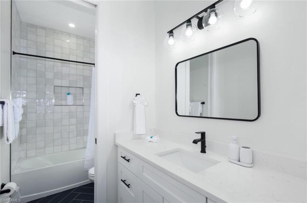 170 Washington Ave, Fort Myers Beach, FL 33931 Photo