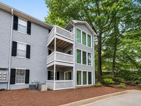 201 Natchez Trace, Atlanta, GA 30350