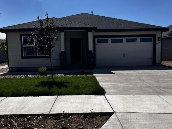 3236 NW Dogwood Avenue, Unit Lot 27, Redmond, OR 97756