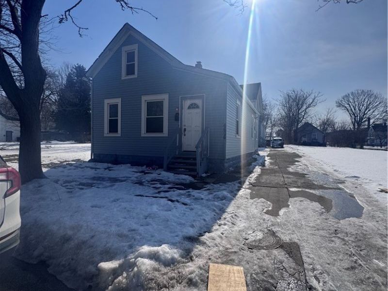 6606 Charter Avenue, Cleveland, OH 44127 Photo 2