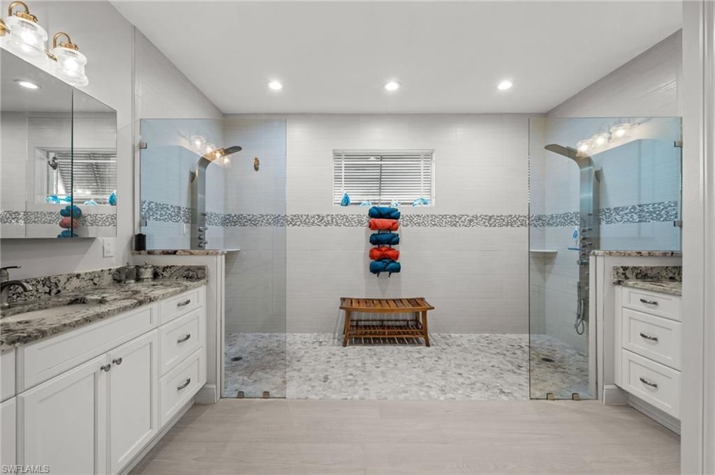 2449 Macadamia St, Saint James City, FL 33956 Photo