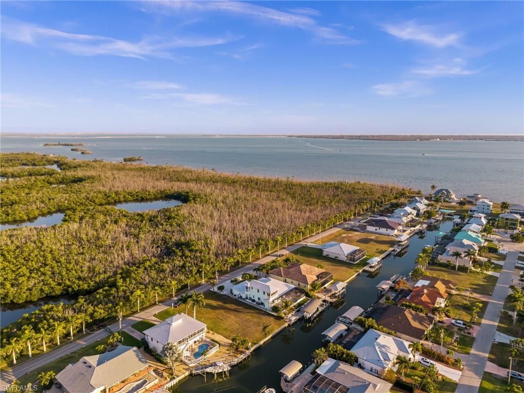 2449 Macadamia St, Saint James City, FL 33956 Photo