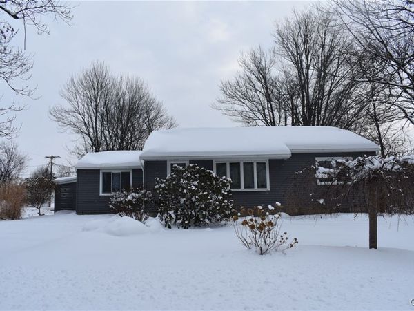 7620 Thompson Road, Syracuse, NY 13212
