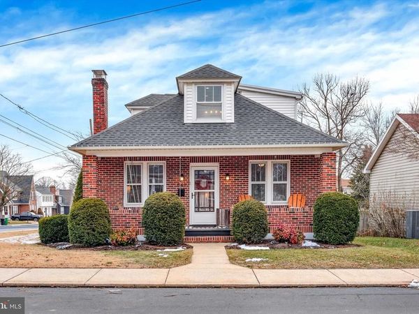 841 N PITT STREET, CARLISLE, PA 17013