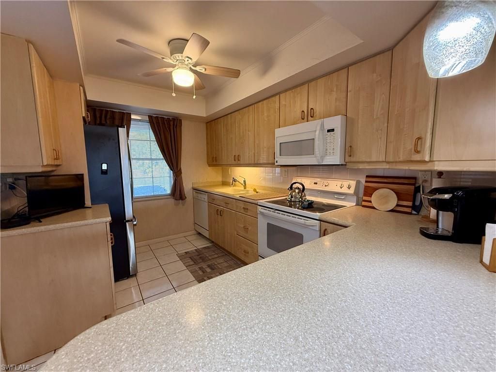 1830 Brantley Rd, Unit J2, Fort Myers, FL 33907 Photo