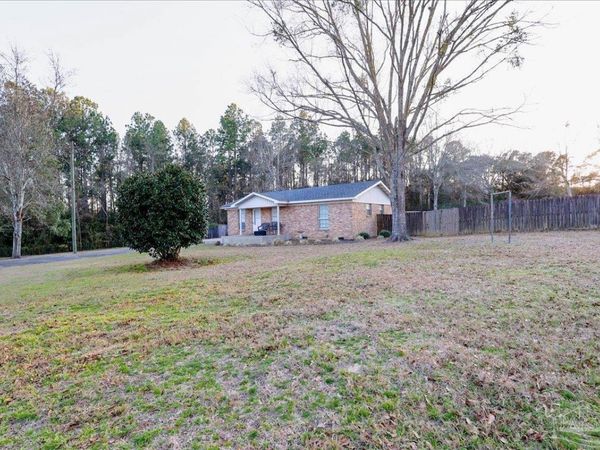 1551 Sunny Ridge Ln, Cantonment, FL 32533