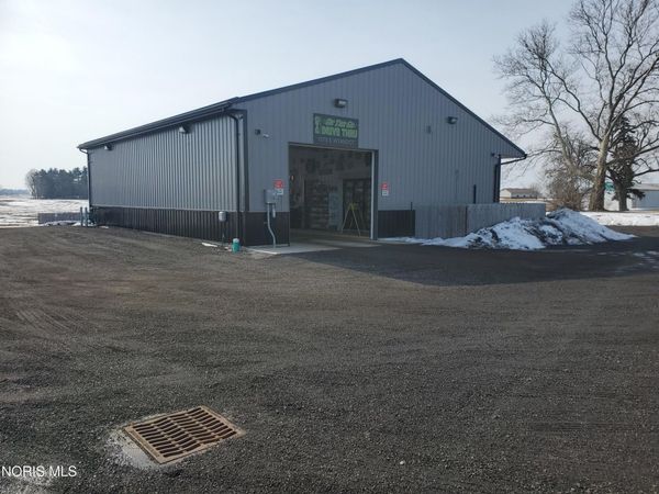 1579 E Wyandot Avenue , Upper Sandusky, OH 43351