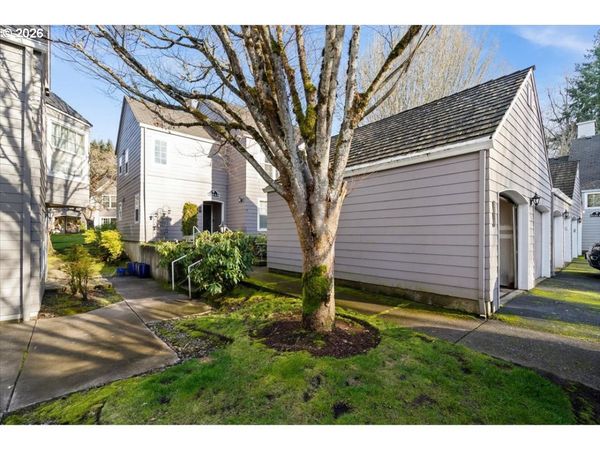 8510 SW CURRY DR, Unit A, Wilsonville, OR 97070