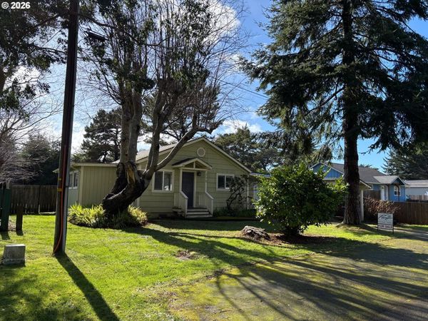770 9TH SE ST, Bandon, OR 97411