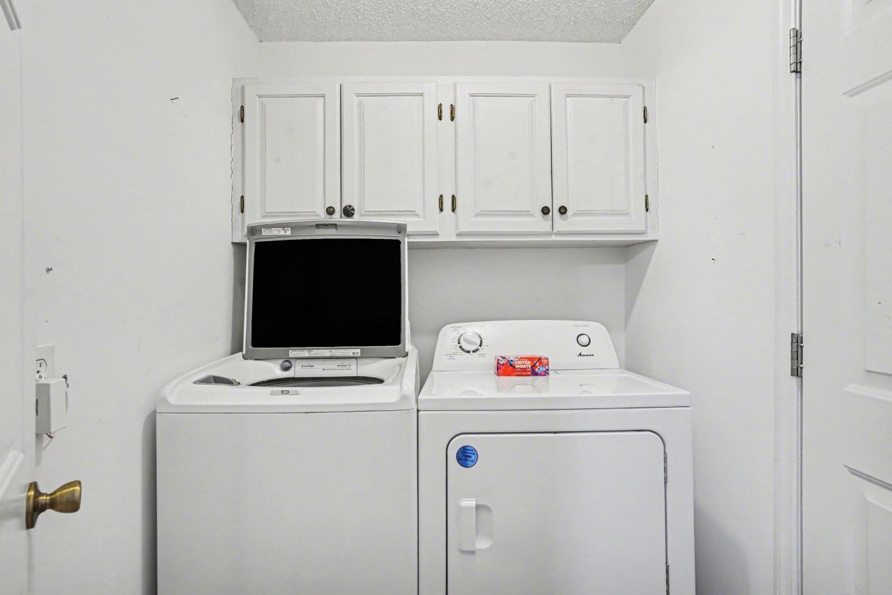 1012 Perrin Dr.  Photo 11