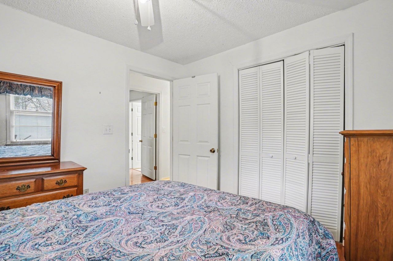 1012 Perrin Dr.  Photo 16