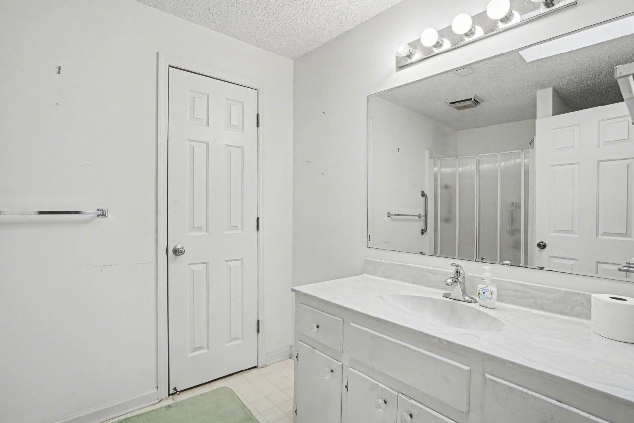 1012 Perrin Dr.  Photo 17