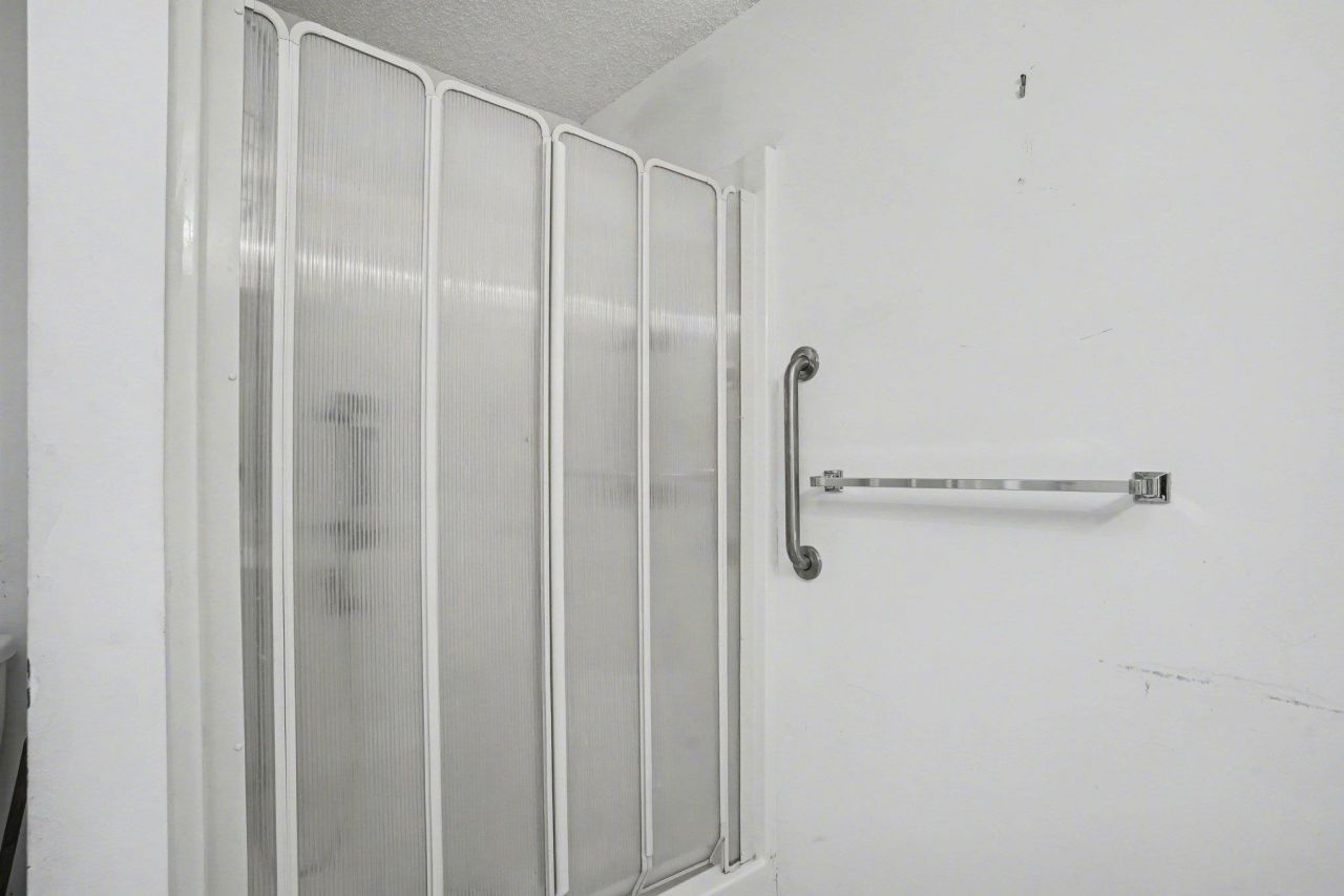 1012 Perrin Dr.  Photo 18