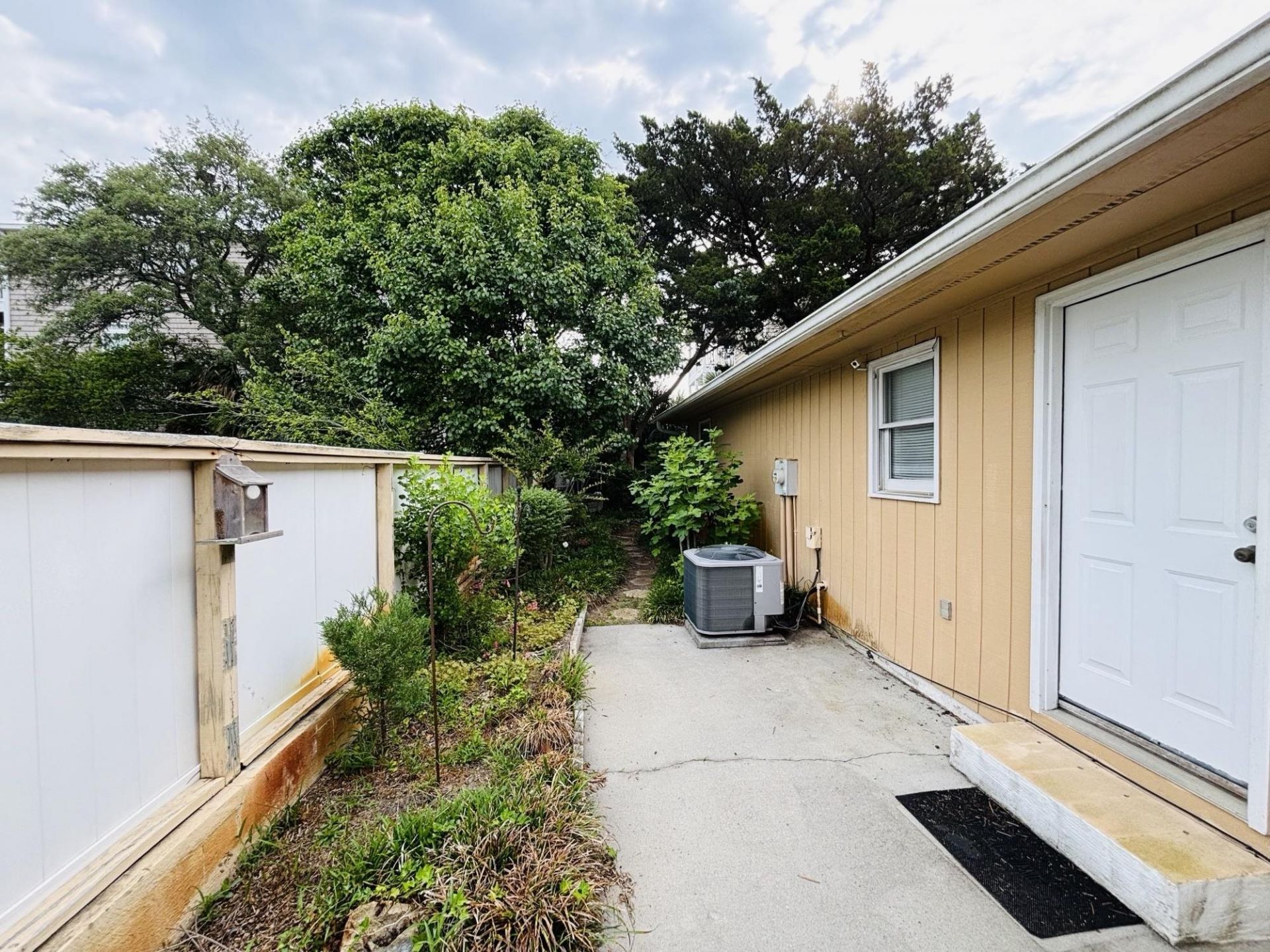 1012 Perrin Dr. Photo 25