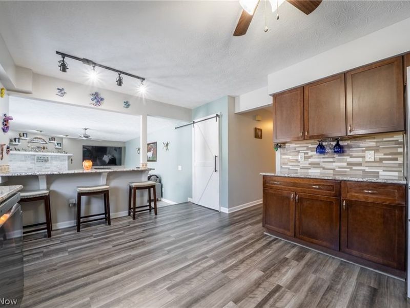 370 Lear Road, Avon Lake, OH 44012 Photo 10