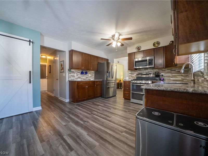 370 Lear Road, Avon Lake, OH 44012 Photo 14