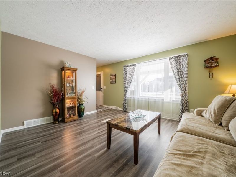 370 Lear Road, Avon Lake, OH 44012 Photo 5