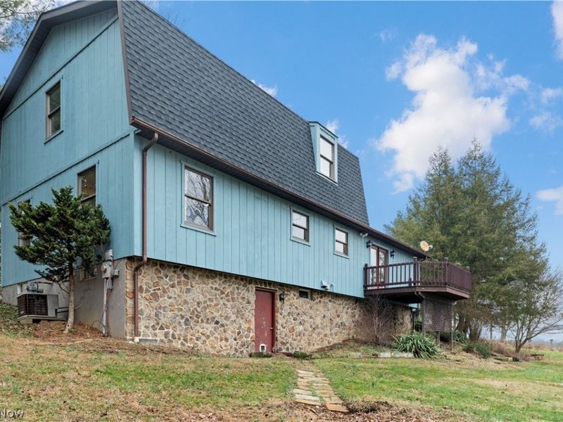 7589 Belp Cove, Millersburg, OH 44654 Photo 24