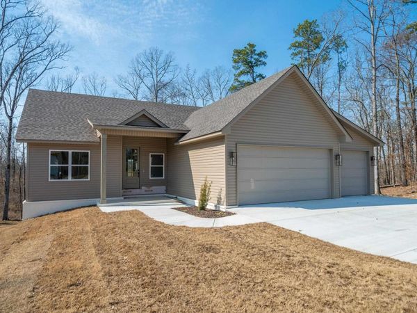 307 DIAMONDHEAD Drive, Hot Springs, AR 71913