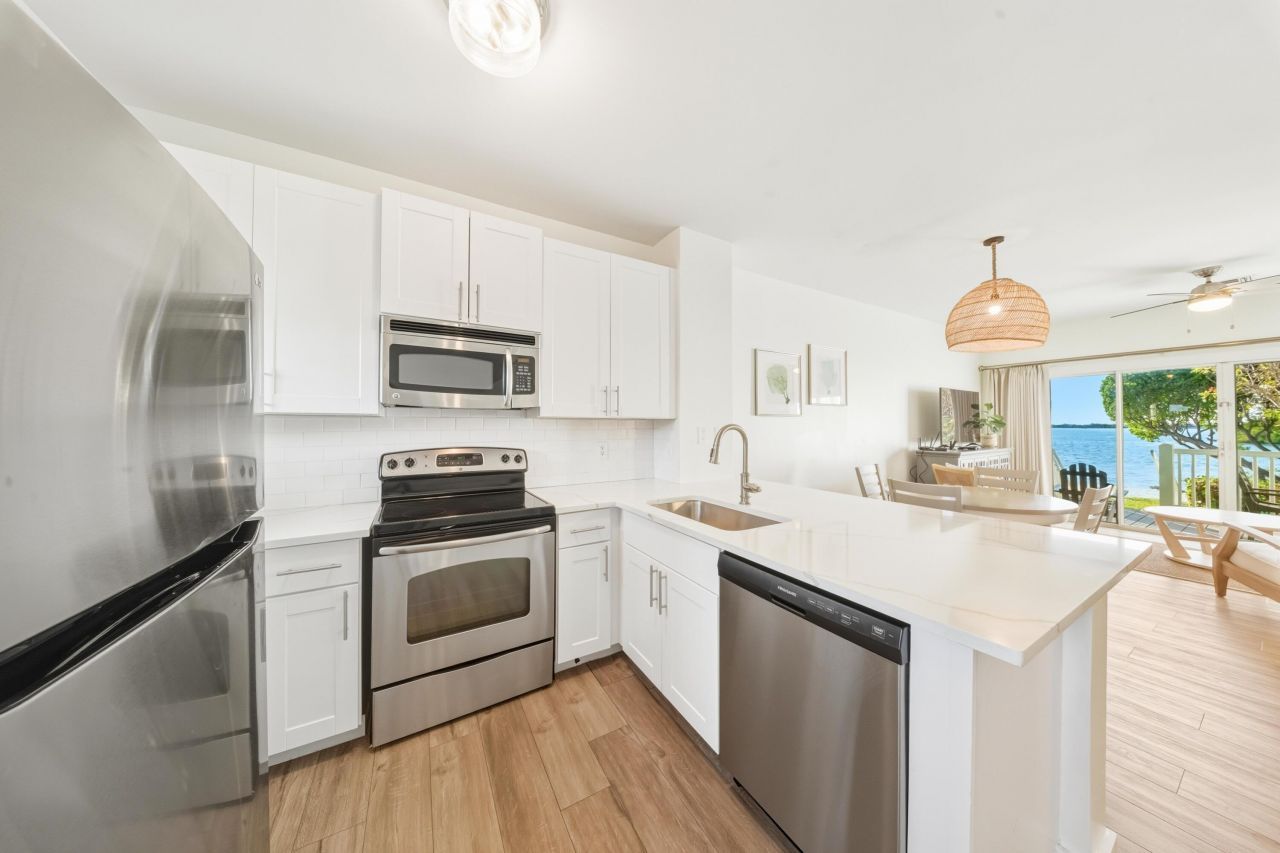 5106 Sunset Village Drive, Duck, FL 33050 Photo