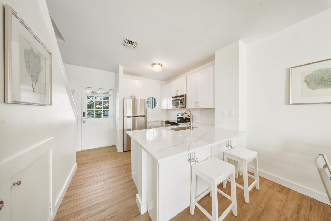 5106 Sunset Village Drive, Duck, FL 33050 Photo