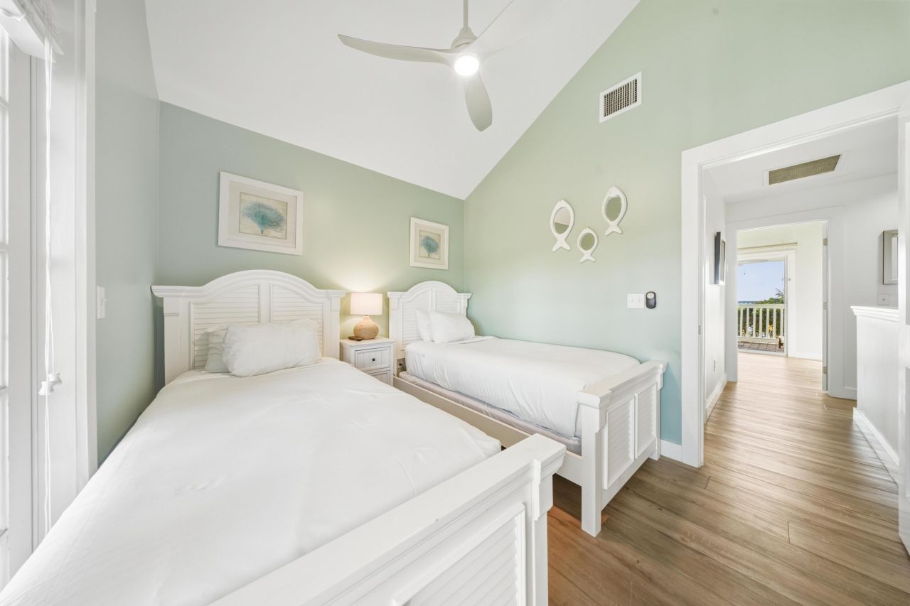 5106 Sunset Village Drive, Duck, FL 33050 Photo