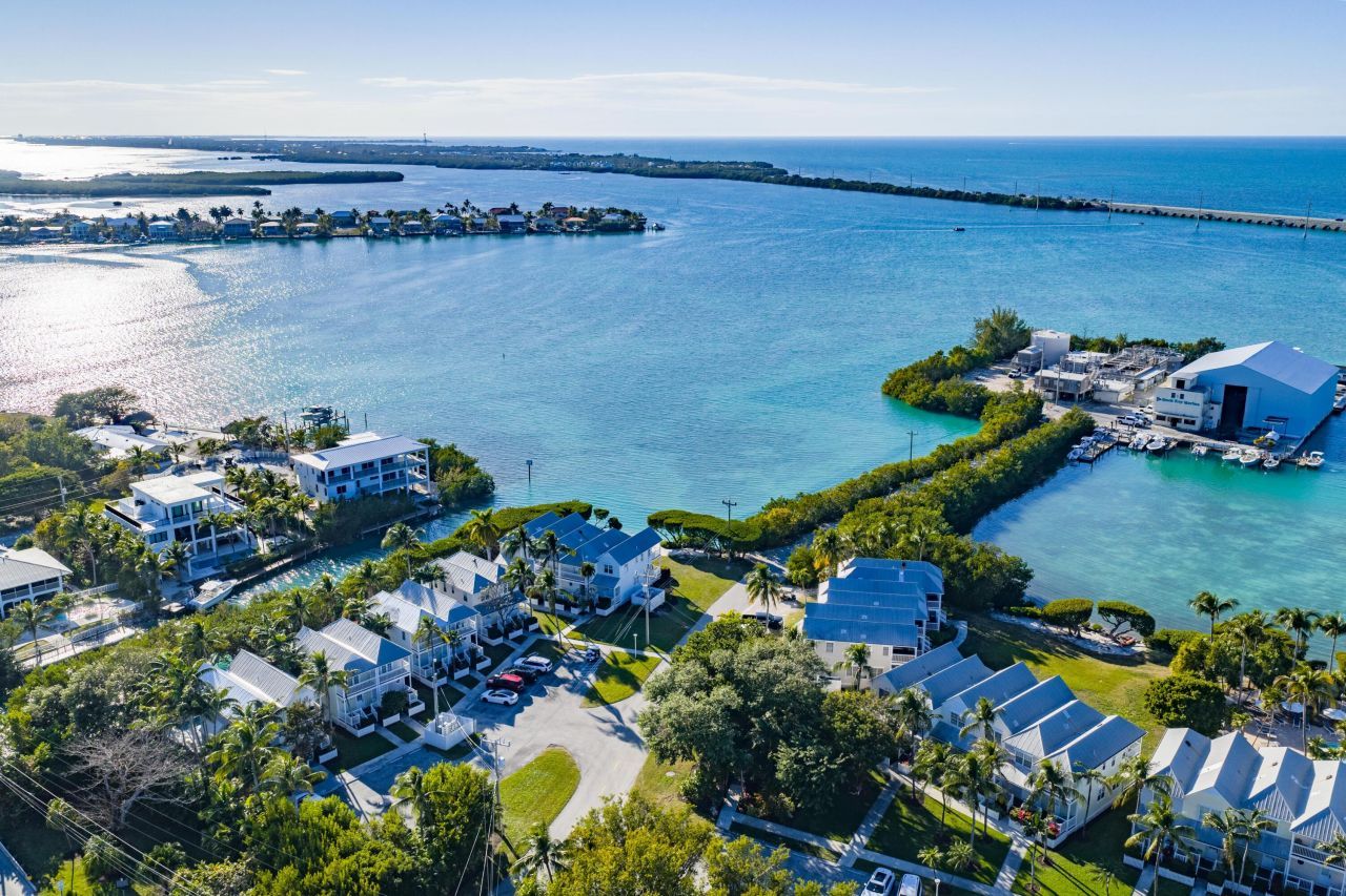 5106 Sunset Village Drive, Duck, FL 33050 Photo