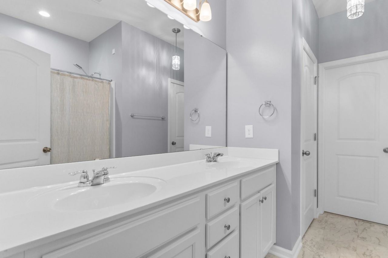 100 Machrie Loop Photo 16