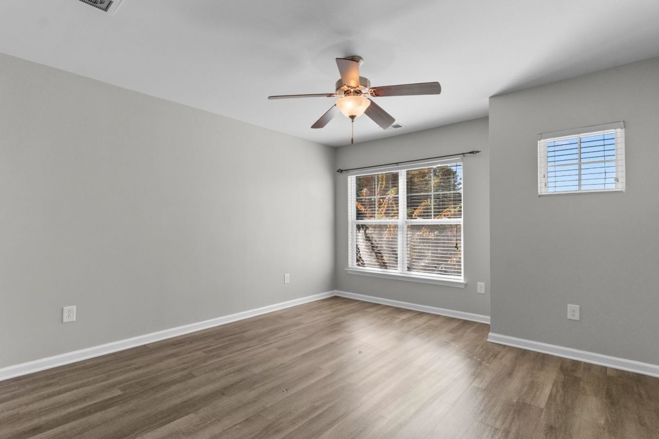 100 Machrie Loop Photo 18