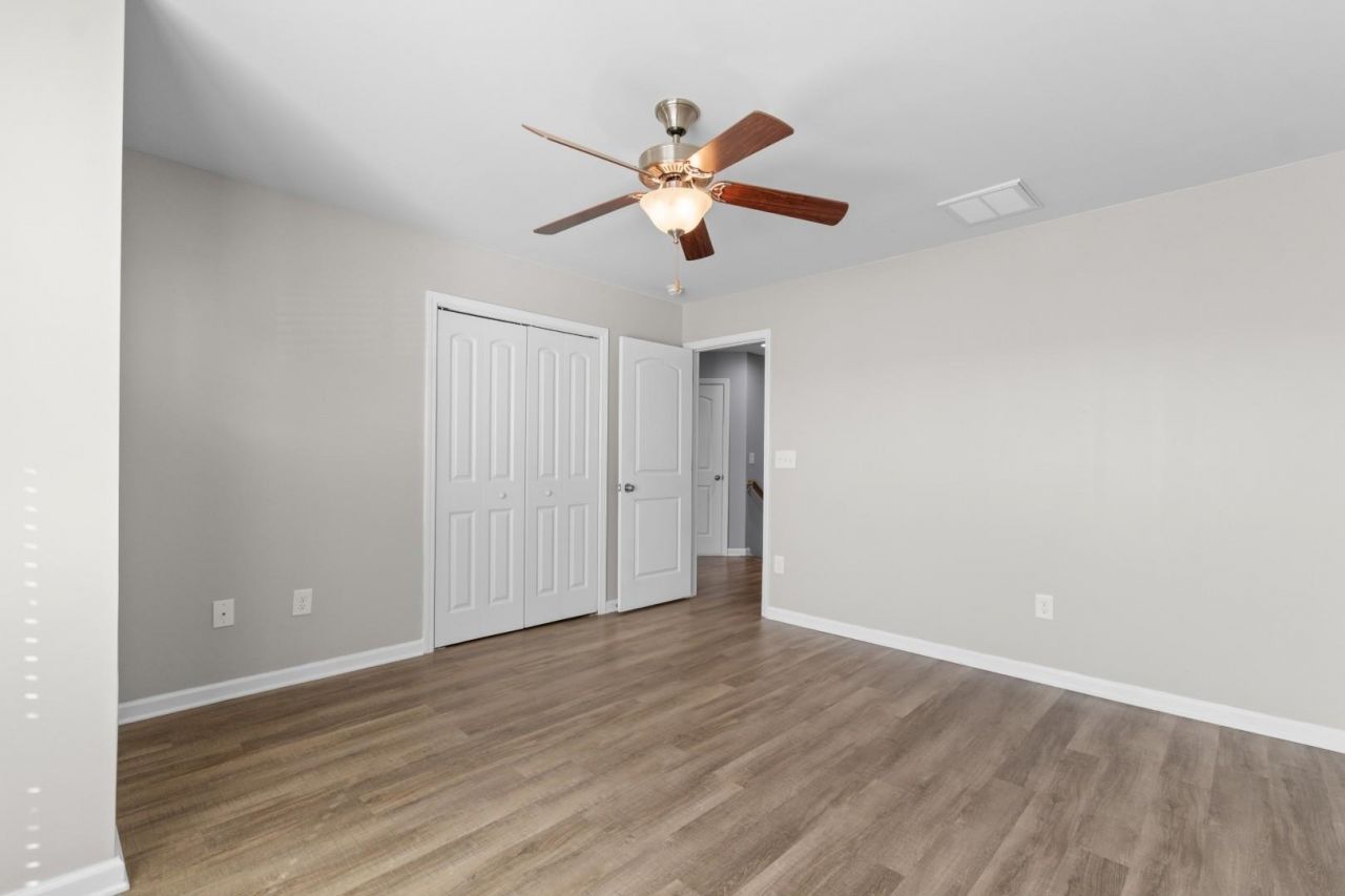 100 Machrie Loop Photo 19