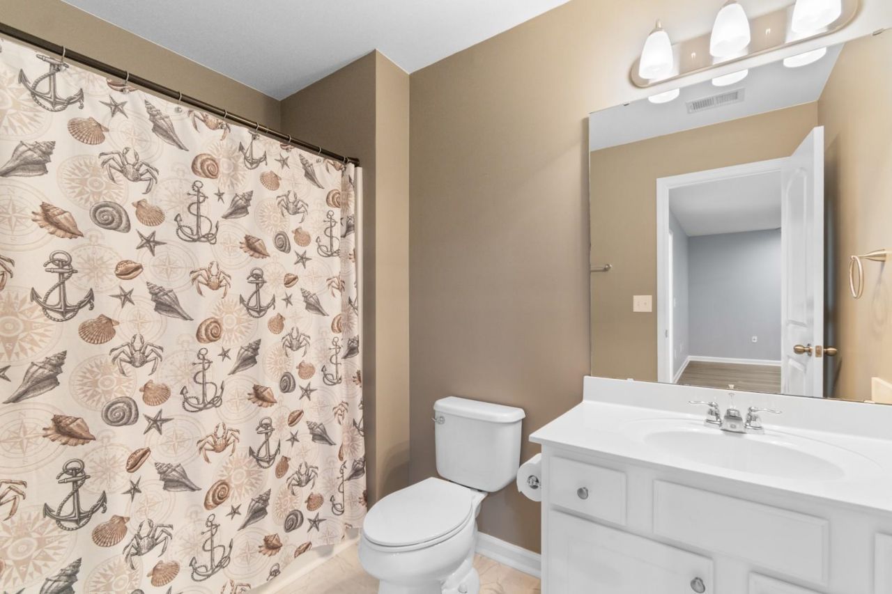 100 Machrie Loop Photo 20