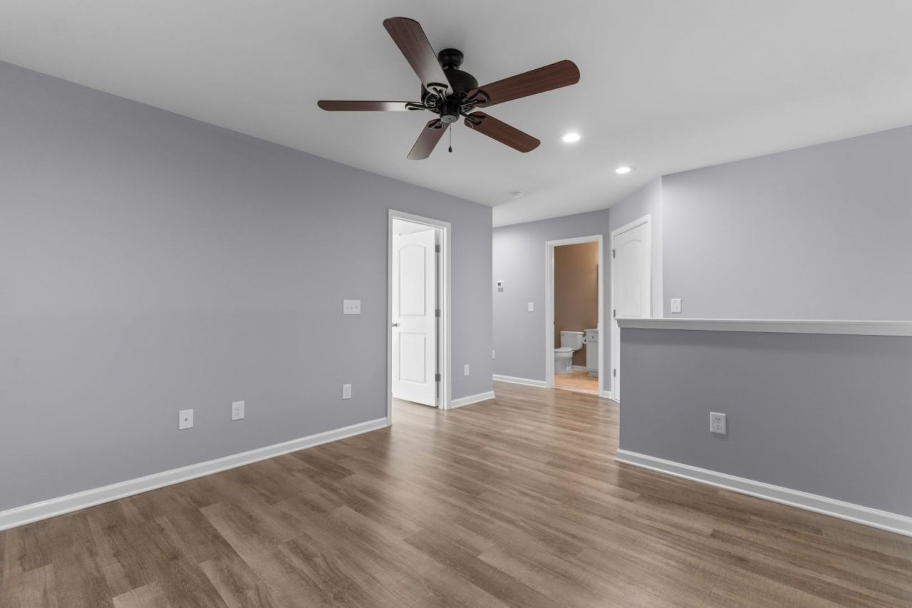 100 Machrie Loop Photo 24