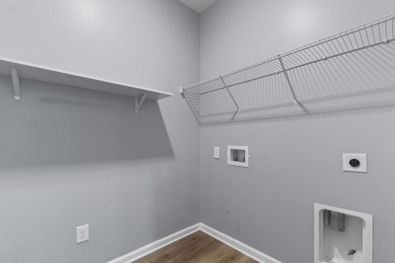 100 Machrie Loop Photo 25