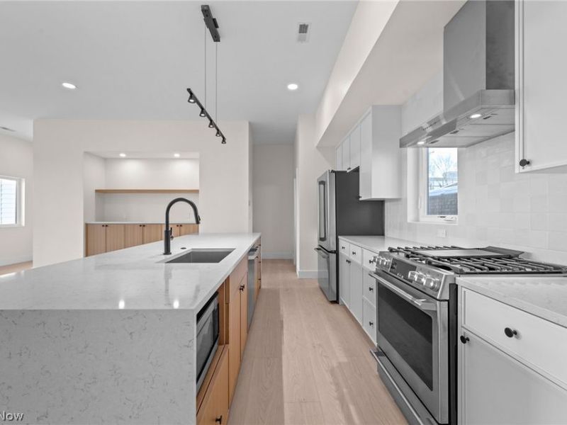 2149 Columbus Road, Cleveland, OH 44113 Photo 9