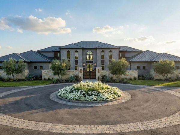 8608 Rollins DR, Austin, TX 78738