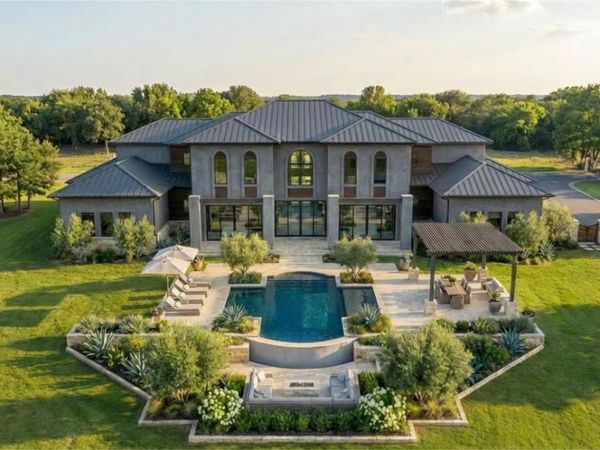 8608 Rollins DR, Austin, TX 78738