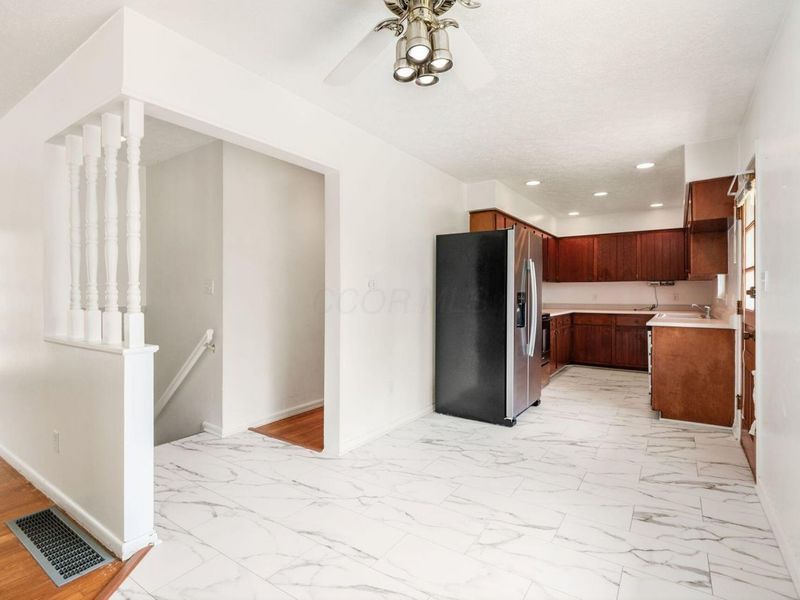 5166 Southern Grove Drive, Grove City, OH 43123 Photo 11