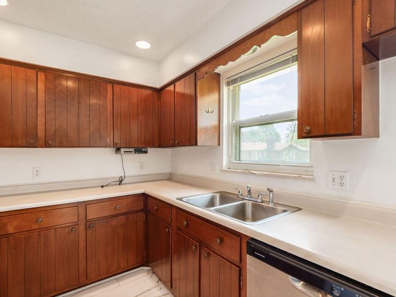 5166 Southern Grove Drive, Grove City, OH 43123 Photo 16